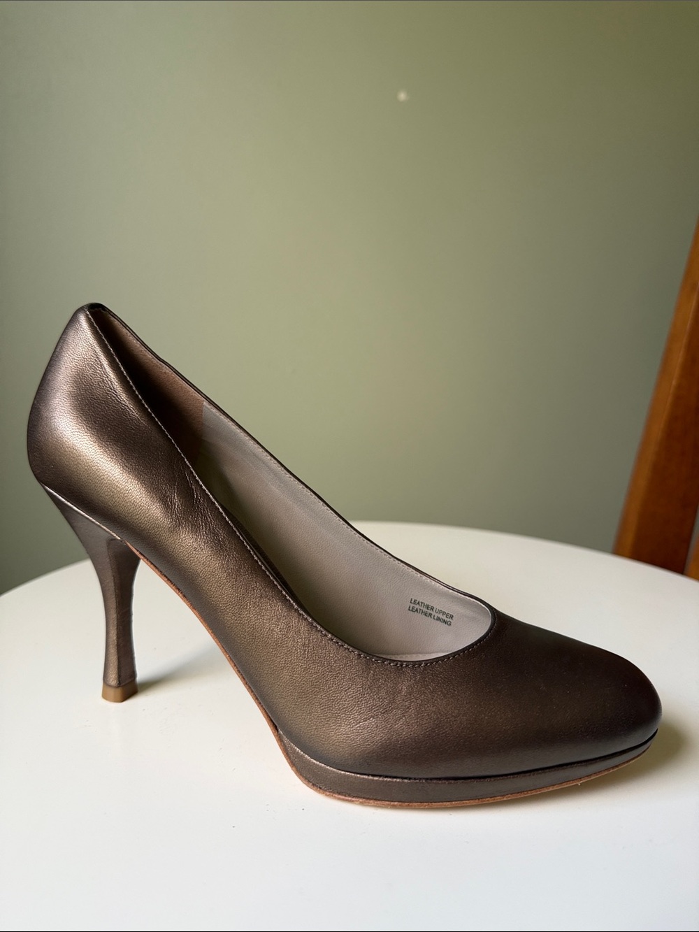 Title: Via Spiga Metallic Bronze Leather Platform Pumps Heels Size 7.5M EUC